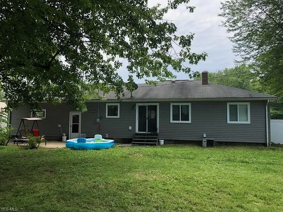 543 Fowler St photo 1