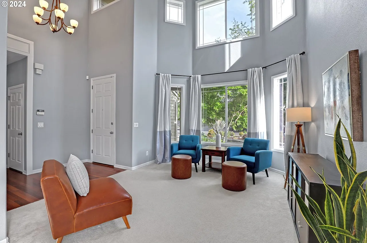 5 bed, 3105 sqft, $3,895 — Photo 4
