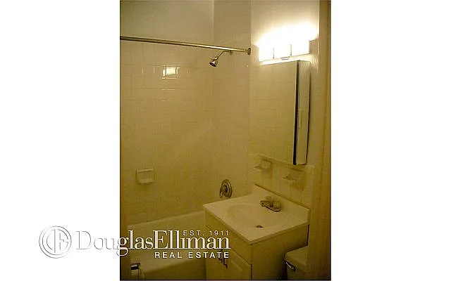 Rented by Douglas Elliman | media 16