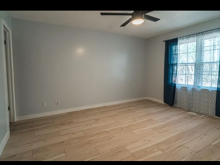 296 Monticello Pl — Photo 13