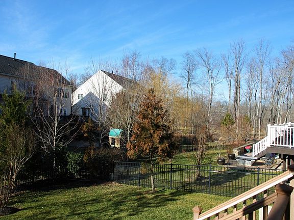 4th image of 44060 Riverpoint Dr