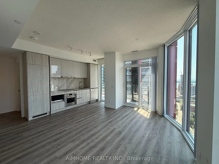 180 Front St E #2910 — Photo 2