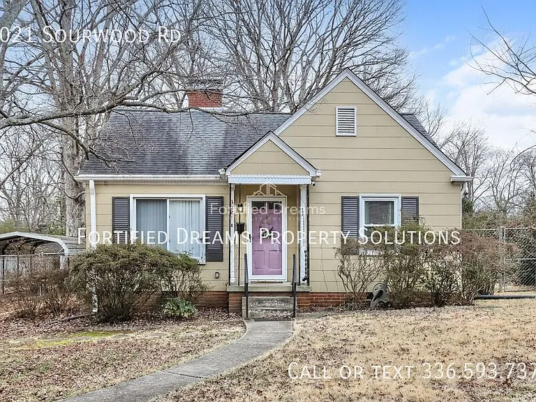 3021 Sourwood Rd — Photo 2