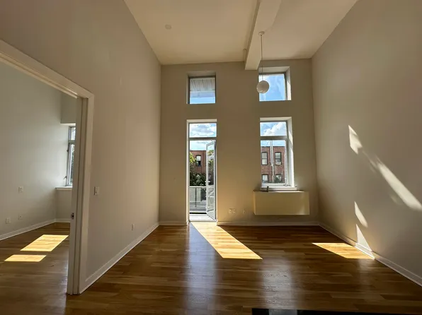 71-13 60 Lane image 23 of 28