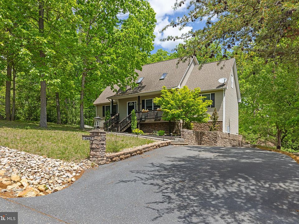 1st image of 2440 Mountain Dr