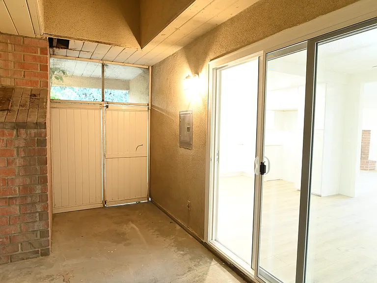 511 Ridgeway Ln #1 — Photo 7