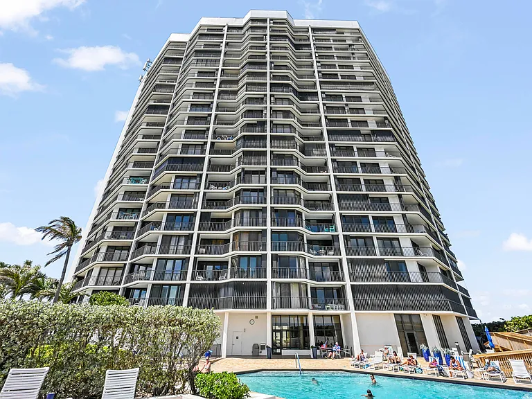 9650 S Ocean Dr #106 — Photo 31