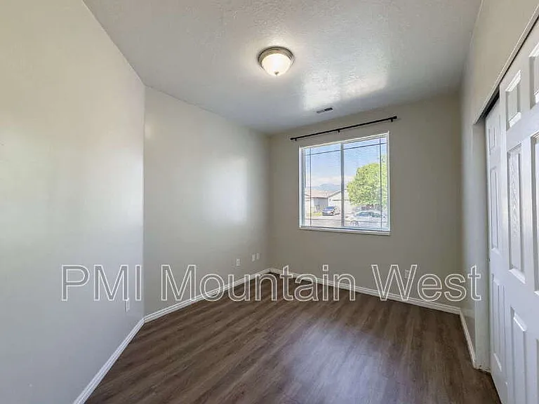 243 N Caleb Dr — Photo 11