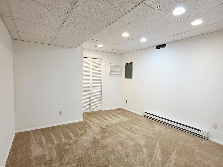 97 Cotswold Cir #2 — Photo 35