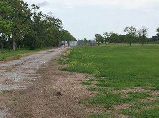 17657 Englin Rd, Winnie, TX 77665