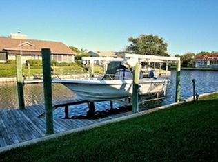 25 Cloverdale Ct S, Palm Coast, FL 32137