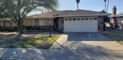 915 Malaga Pl Photo 1