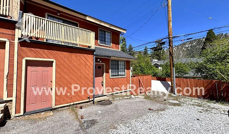 6078 Spruce St #C — Photo 2