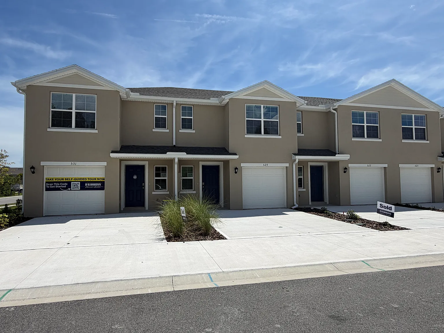 3 bed, 1463 sqft, $2,100 — Photo 2
