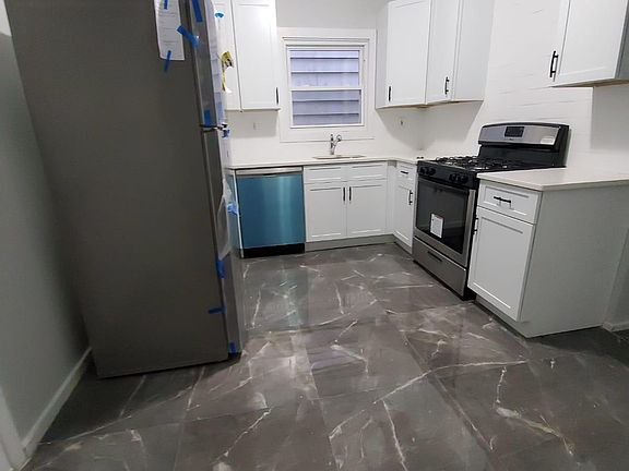 2nd image of 56 N 18th St #D2