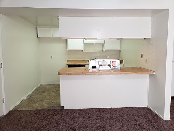 5th image of 7460 Della Cir