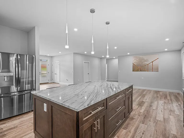 308 Pineridge Dr — Photo 9