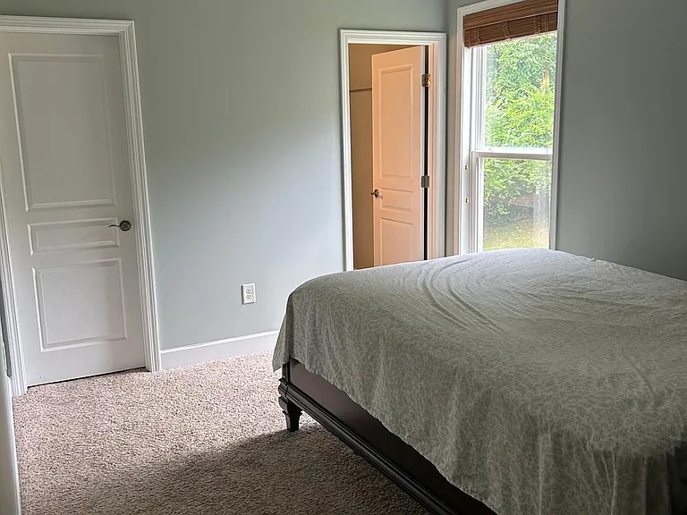 Main floor bed room