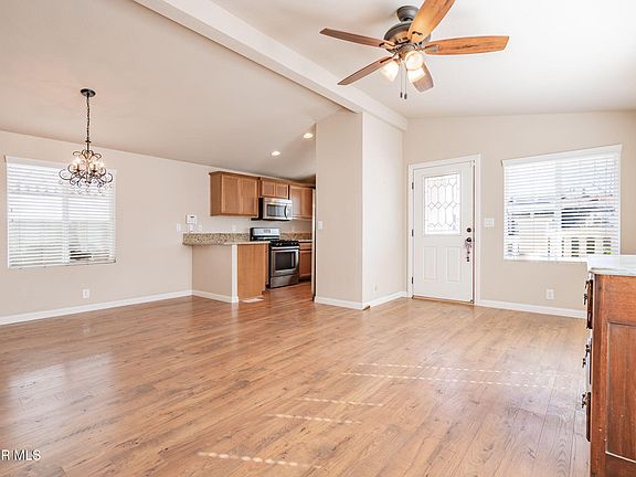 2nd image of 195 Tierra Rejada Rd Unit 71