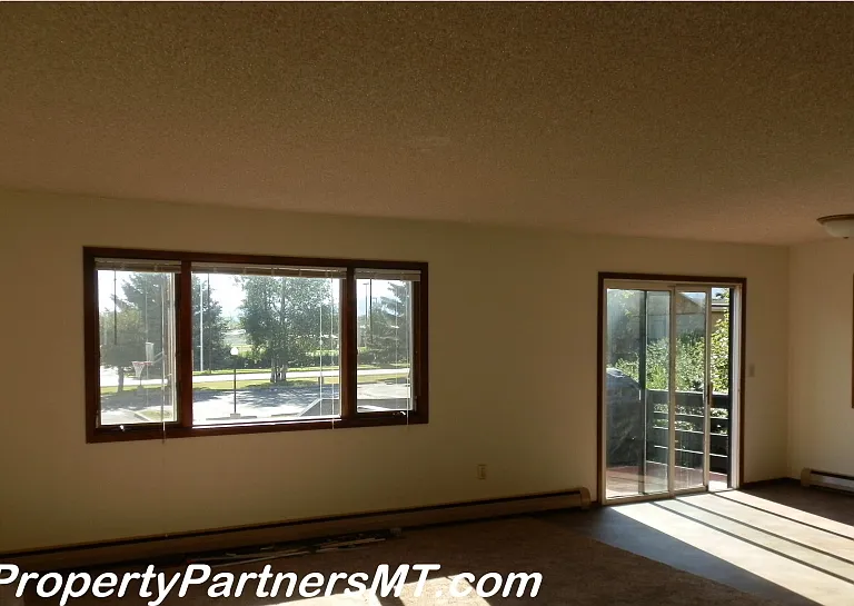 312 N 16th Ave — Photo 4