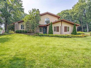 4000 Woodstone Dr, Newburgh, IN 47630