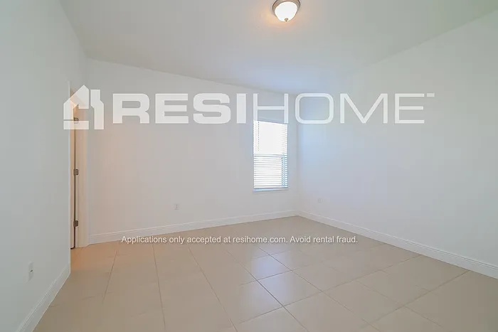 1925 Drum Dr — Photo 9