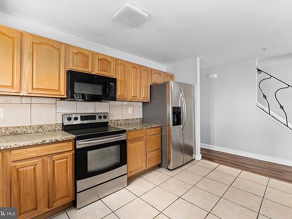4th image of 1829 Providence St NE APT B