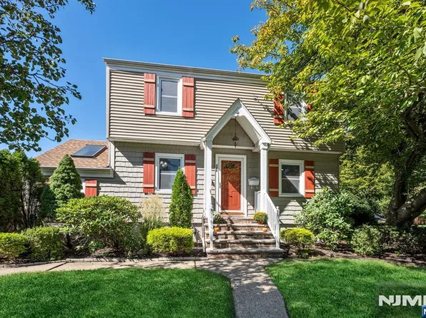 380 E Midland Avenue, Paramus, NJ 07652