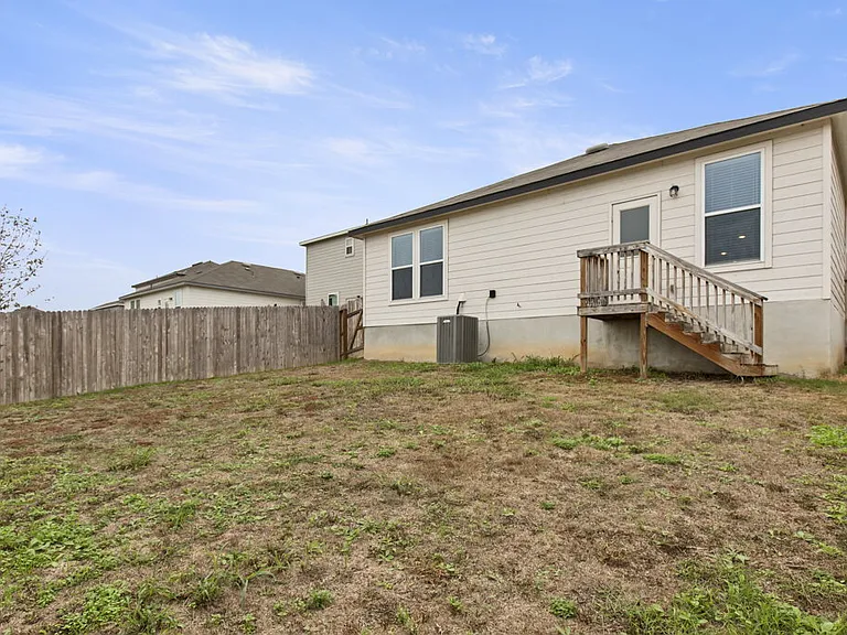 440 Lynwood Gold — Photo 24