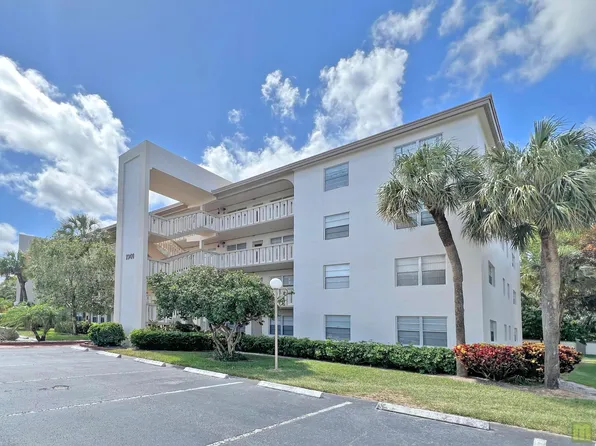 1901 Bermuda Circle #M2, Coconut Creek, FL 33066