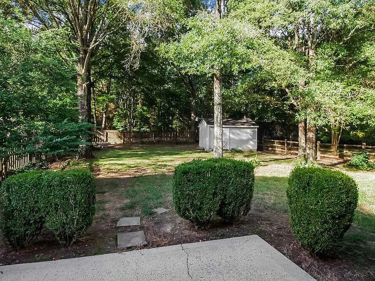 3405 Mayhurst Dr — Photo 17
