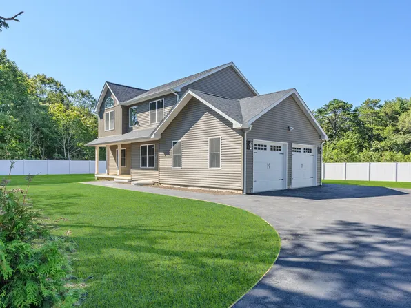 557 Canal Rd, Mount Sinai, NY 11766