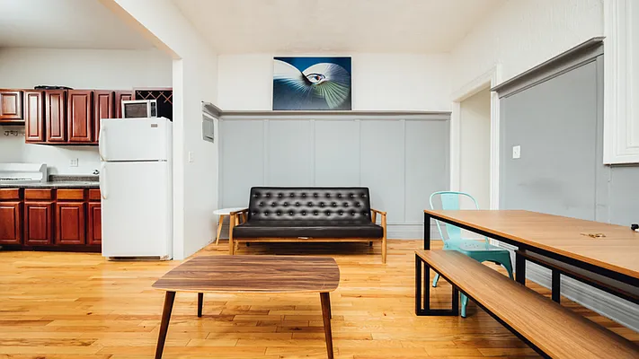 Rented by Nooklyn NYC LLC | media 8