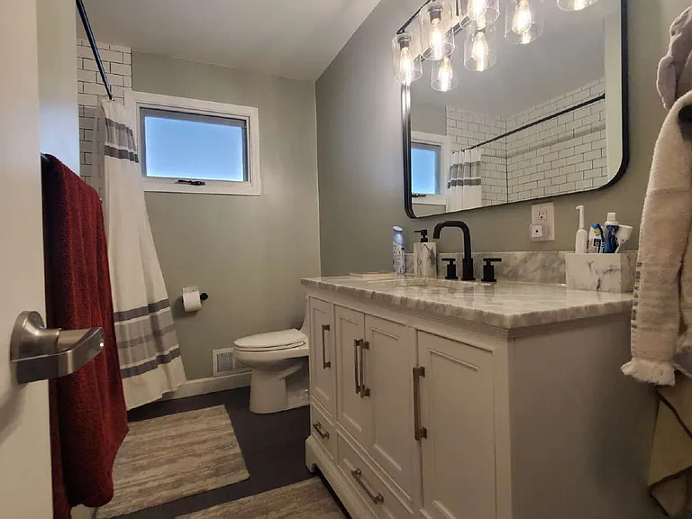 741 Monroe St NE — Photo 11