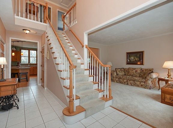 2nd image of 3301 Greenwood Ln
