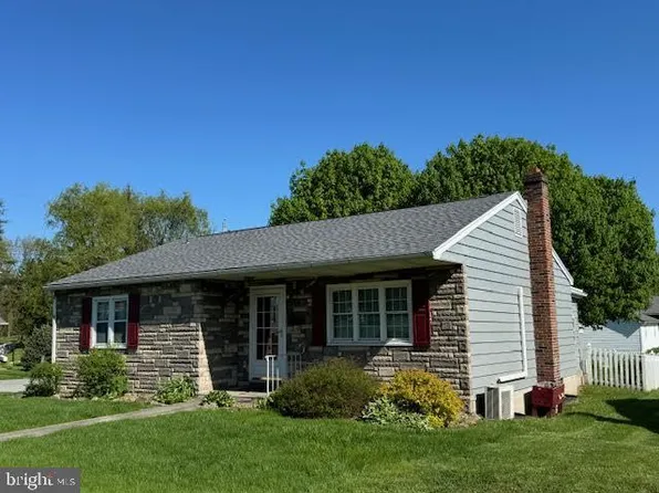 328 8th Ave, Burnham, PA 17009