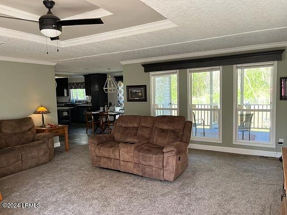 4th image of 18 Ponderosa Drive