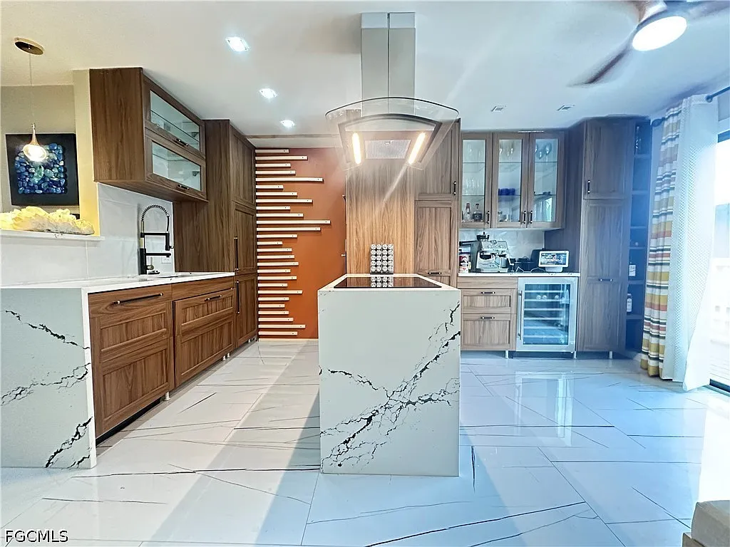 2 bed, 2.0 bath, 1037 sqft, $3,000 — Photo 1