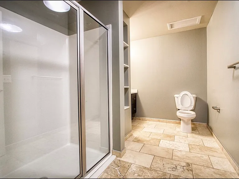 2917 Main St #G7 — Photo 11