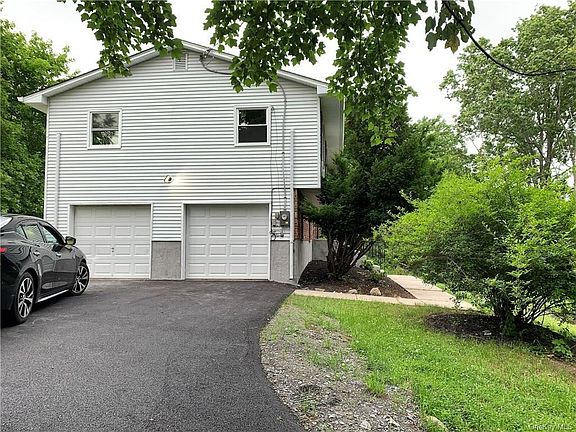 4th image of 28 Houtman Dr