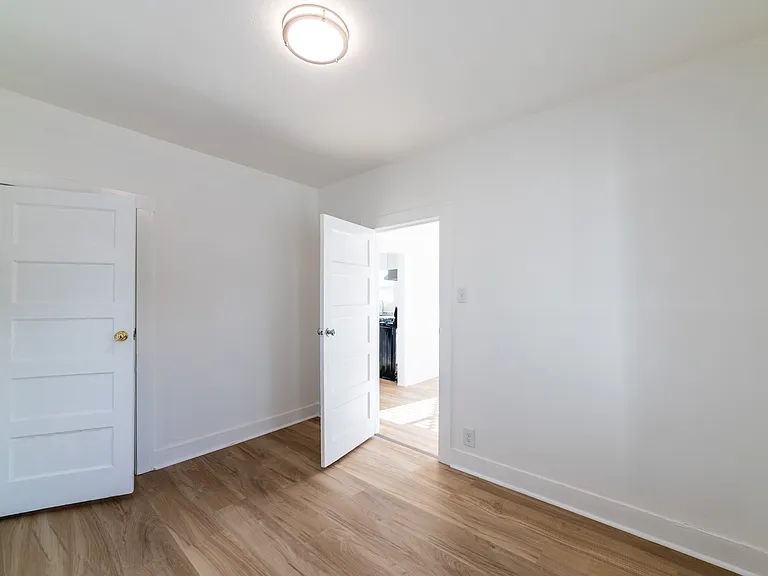 1610 Kearney St — Photo 9
