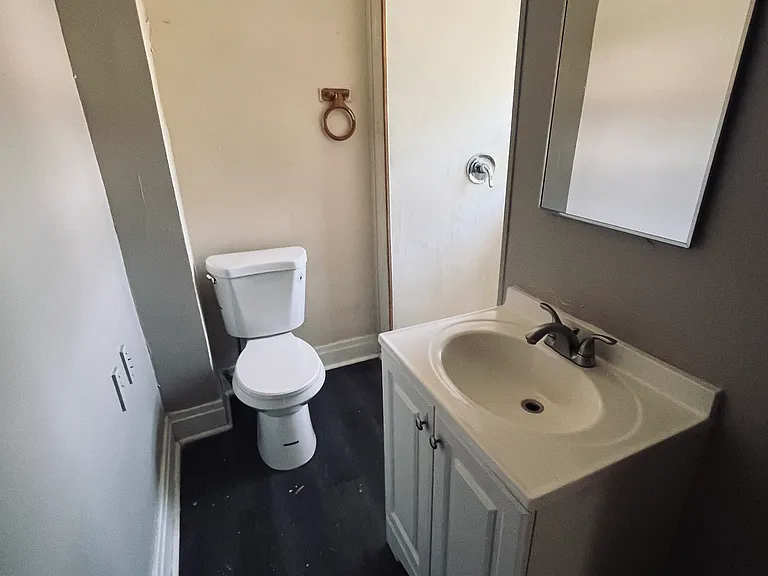 40 Foster St — Photo 11