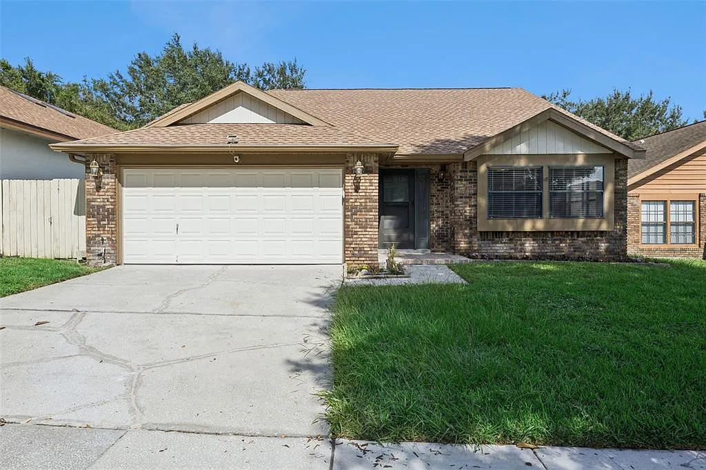 3 bed, 2.0 bath, 1511 sqft, $3,000 — Photo 1