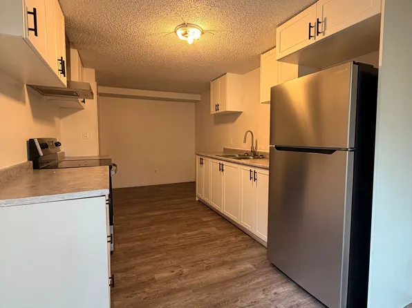 283 Vine St, Saint Catharines, ON L2M 7R5