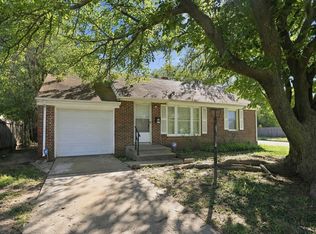 1302 N Crestway Ave, Wichita, KS 67208
