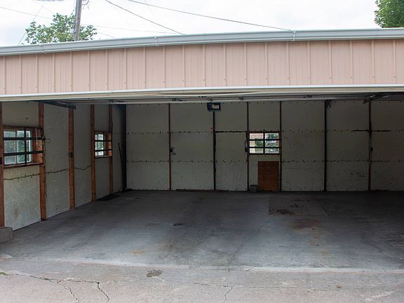 4th image of 722 N Hersey Ave