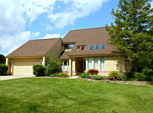 5853 Three Ponds Ct, West Bloomfield, MI