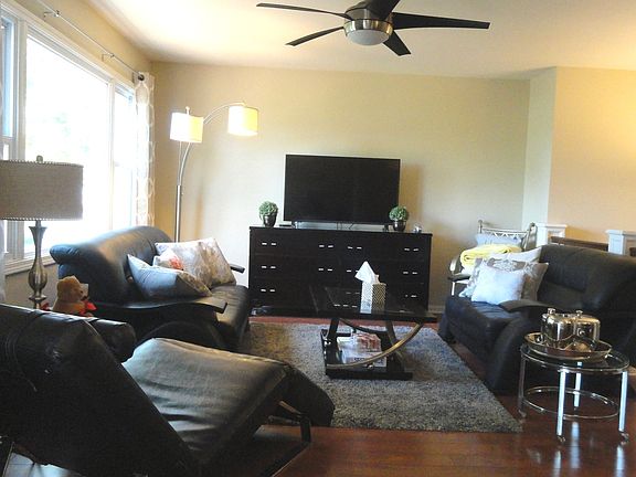 5th image of 4107 N Lincoln St