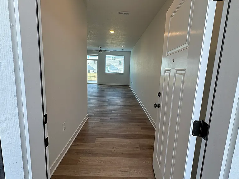 220 NW Waverly Dr #1 — Photo 11