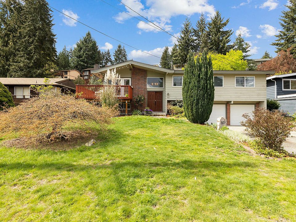 1st image of 933 110th Ave SE